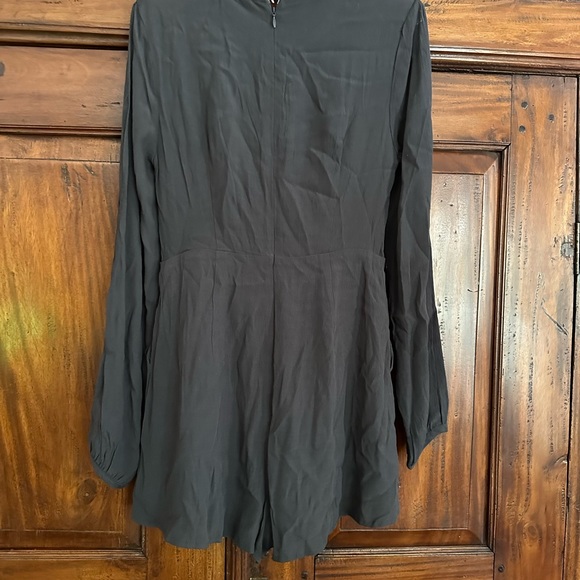 Nytt Romper in Black - Picture 3 of 3